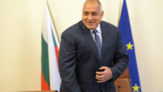 Българското посолство в Лондон ще работи с удължено време за граждани през лятото