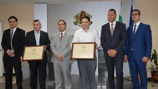 Производител на части <span class="highlight">за</span> авиацията и софтуерна компания са обявени <span class="highlight">за</span> първокласни инвеститори