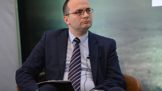 Изграждането на АЕЦ "Белене" може да оскъпи тока двойно, смята Мартин Димитров