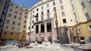 МВР призна, че не може да контролира частните охранители