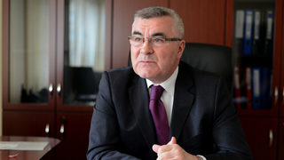 Столичната община иска да продаде Общинска банка