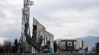 1300 и 13 спирали от тях, или пак за социалистическия езотеризъм на "людмилието" и неговите жреци