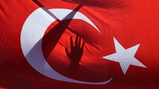 Германия замразява оръжейни проекти с Турция