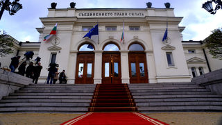 Депутатът от ГЕРБ, искал суджуци от името на Борисов, напуска парламента
