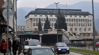 Багери пак бутат къщи в ромската махала в Асеновград
