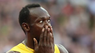 Болт спести сили за финала, но слезе под 10 секунди