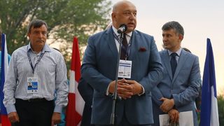 Кралев обяви физкултурните салони за приоритет №1 във втория си мандат