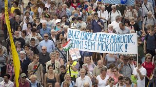 Ремилитаризира ли се Унгария с часовете по маршируване и стрелба в училище
