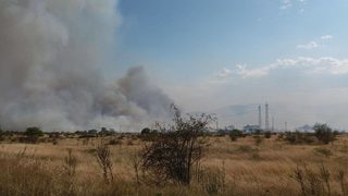 Движението по част от Подбалканския път е спряно заради пожар (допълнена)
