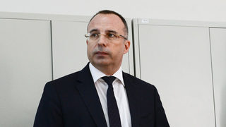 Порожанов обеща още държавни пари <span class="highlight">за</span> борбата <span class="highlight">с</span> <span class="highlight">градушките</span>, ще търси помощ и от застрахователите