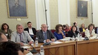 Пет партии извън парламента призоваха депутатите да не избират четирима кандидати за съдебния съвет