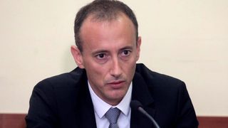Въвеждането <span class="highlight">на</span> <span class="highlight">мандатност</span> за <span class="highlight">директорите</span> <span class="highlight">на</span> училища ще шокира системата, смята министър Вълчев