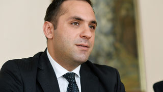 Държавният търговец "Кинтекс" е прекратил договора с "Емко" заради отнетия лиценз