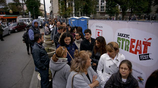 Фотогалерия: Наслада за небцето на открито, или как протече първият StrEAT Fest в София
