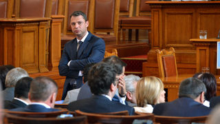 БСП внася сигнал в прокуратурата за поръчки за 50 млн. лв., печелени от близки до "зетя" на Делян Добрев фирми