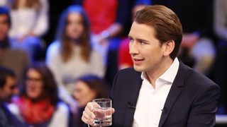 Австрия върви надясно, а младият Себастиан Курц - към върха
