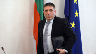 Управляващи и част от опозицията в антиреформистко съдебно единомислие