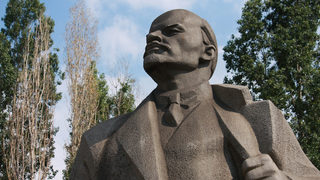 Ленин, Сталин и готвачката