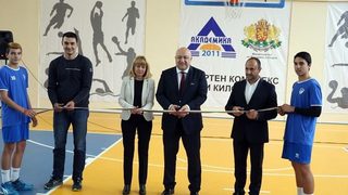 Модернизираният спортен комплекс "Академика" беше открит с амбиция да създава шампиони