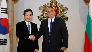 Борисов покани <span class="highlight">корейски</span> инвеститори да построят завод за електромобили