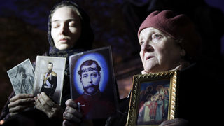 Сто години след Октомврийската революция, все повече руснаци мечтаят за монархия