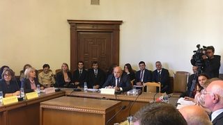 Проектът за нов закон за <span class="highlight">спорта</span> мина пред парламентарната комисия