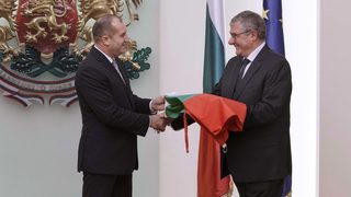 Българските учени поканиха президента на Антарктида