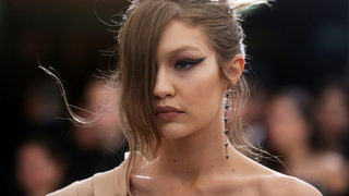 Политически скандал с Кейти Пери и Джиджи Хадид помрачи шоуто на Victoria's Secret в Китай