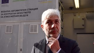 Нено Димов освободи директора на агенцията <span class="highlight">по</span> <span class="highlight">околната</span> <span class="highlight">среда</span>