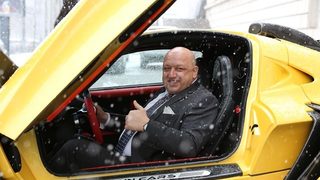 Снимка на деня: Красен Кралев зад волана на български спортен <span class="highlight">автомобил</span>