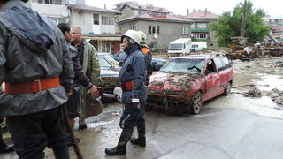 Бедственото положение в Смолян остава, има сериозни щети на пътища