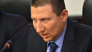 Пет дни след кацането националното следствие поема разследването на нелегалния полет