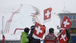 Комбинацията в Сен Мориц беше отменена за втори път заради лошо време и слаба видимост