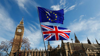Европарламентът препоръча минаване към разговорите за прехода и търговията след Брекзит