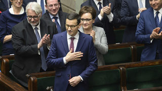 Макар и с нов премиер, Полша трудно ще смекчи тона към ЕС