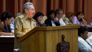 <span class="highlight">Раул</span> <span class="highlight">Кастро</span> се оттегля като лидер на Куба през пролетта