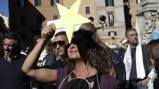 Нестабилността не ни плаши, свикнали сме с нея - какво очакват италианците от поредните избори