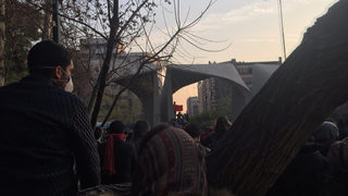 Кризата на очакванията в Иран и протестите изправят Рохани пред дилема