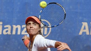 Виктория Томова взе сет на <span class="highlight">Кузнецова</span>, но отпадна след 150-минутна битка