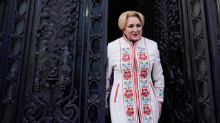 Румънският президент одобри номинацията на първата жена премиер