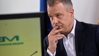 Срещу "безпросветното нахалство на Кошлуков" - подкрепа за "Денят започва с култура" на БНТ (допълнена)
