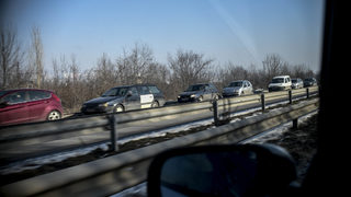 Фотогалерия: Пъстрите кукерски маски на "Сурва"