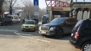 Колкото по-скъпа е колата, толкова по-нагло е паркирането