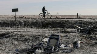 Роднини на загиналите в боинга в Украйна осъдиха руски командир за $140 млн.