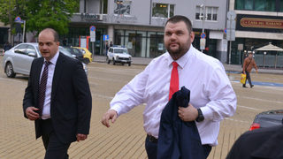 Правната комисия подкрепи и на второ четене закона "Пеевски" за КТБ