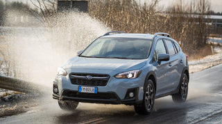 Тест драйв: "<span class="highlight">Субару</span>" XV и стремежът да те забележат