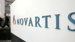 Гръцката прокуратура замеси бивши премиери в скандал с подкупи от фармацевтичен гигант