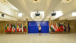 Ангелкова лансира карта със 100 европейски <span class="highlight">туристически</span> обекта