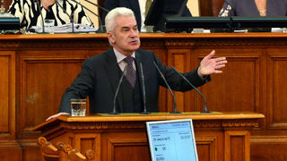 Волен Сидеров иска държавата да има "<span class="highlight">златна</span> <span class="highlight">акция</span>" в ЧЕЗ