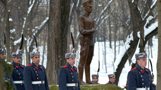 Паметник на полковник Дрангов бе открит в парка на Военната академия